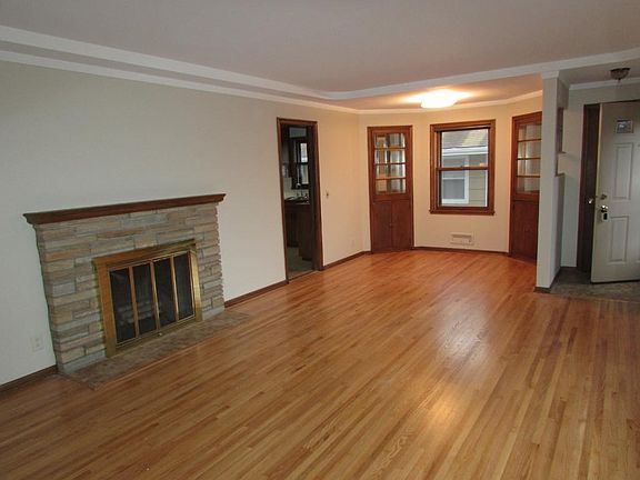 Main level living room w/fireplace