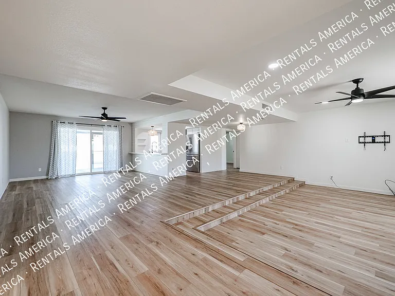 1430 E Bell De Mar Dr — Photo 4