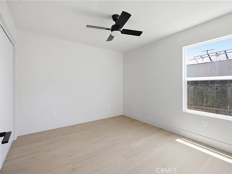 2032 W 88th St — Photo 13