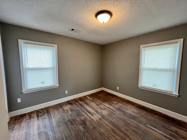 3203 Sunrise St — Photo 9