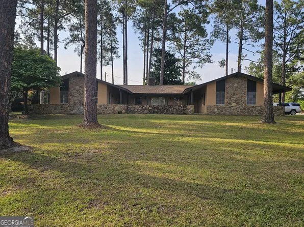 135 Kathleen Rd, Swainsboro, GA 30401