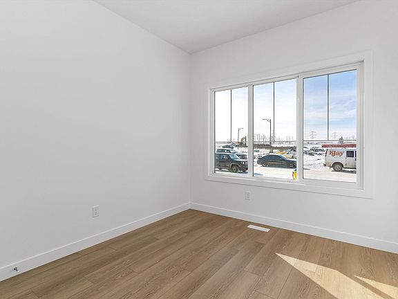 4th image of 1020 14th Ave NW