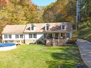 575 Chopping Br, Mc Roberts, KY 41835