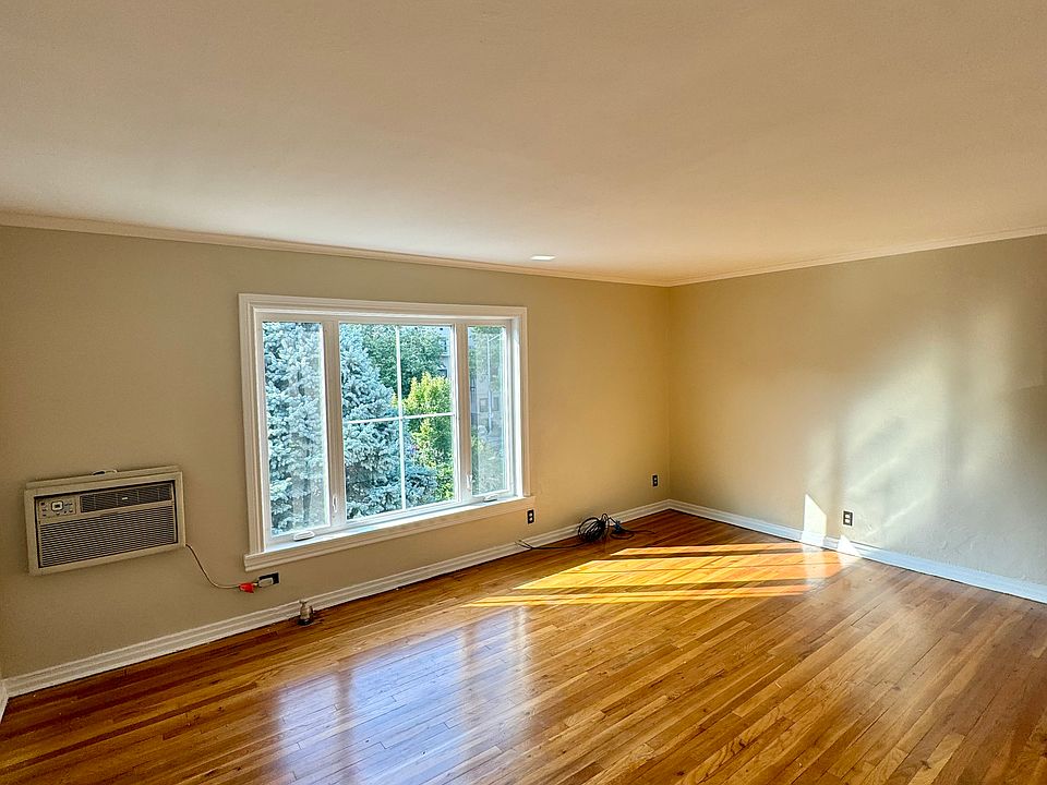 1st image of 20-19 21st St #2