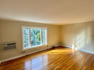 20-19 21st St #2, Astoria, NY 11105