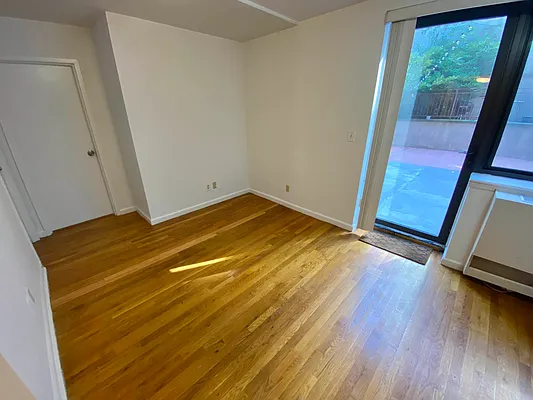 Rented by J PRESTON AND ASSOCIATES INC | media 13