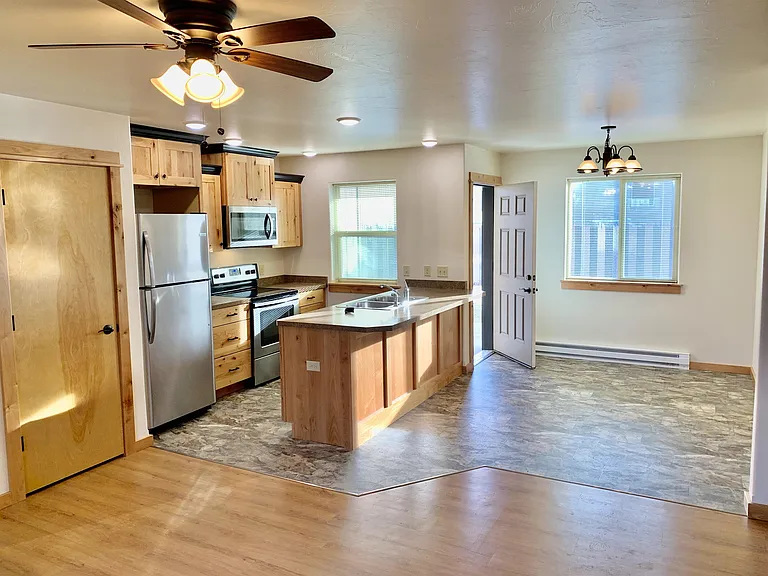 195 Silsbee Ave #2 — Photo 3