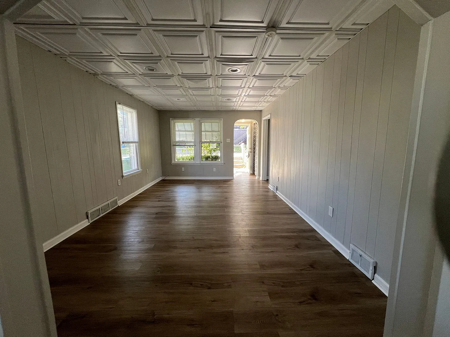 3180 McRoberts Road/3161 Broadway Avenue — Photo 2