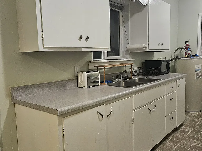 Kitchen includes basics or they can be removed