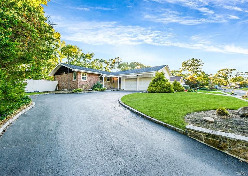 107 Eagle Ln, Hauppauge, NY 11788 MLS H6213984 Zillow