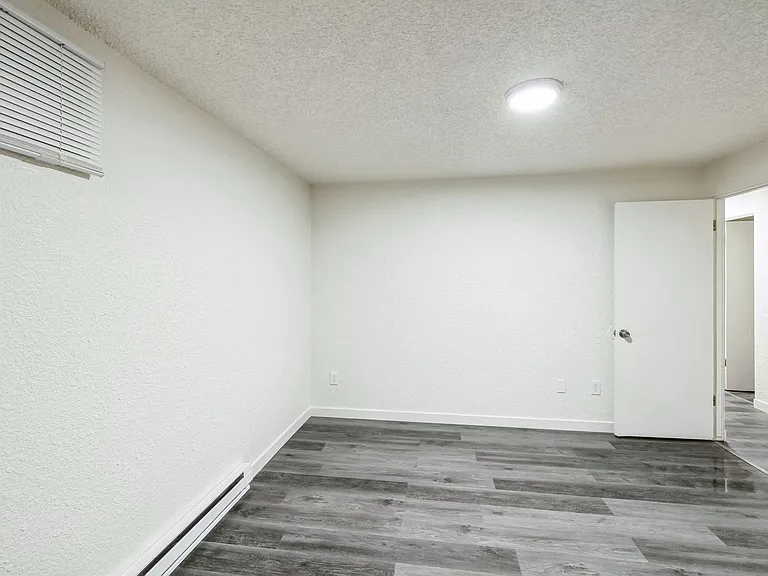 Chestnut Apartments — Photo 16