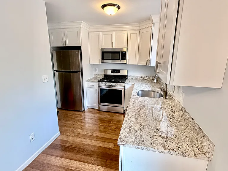 631 Churchill Dr #631 — Photo 36