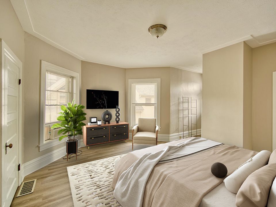 1st image of 1133 N Corona St #C6