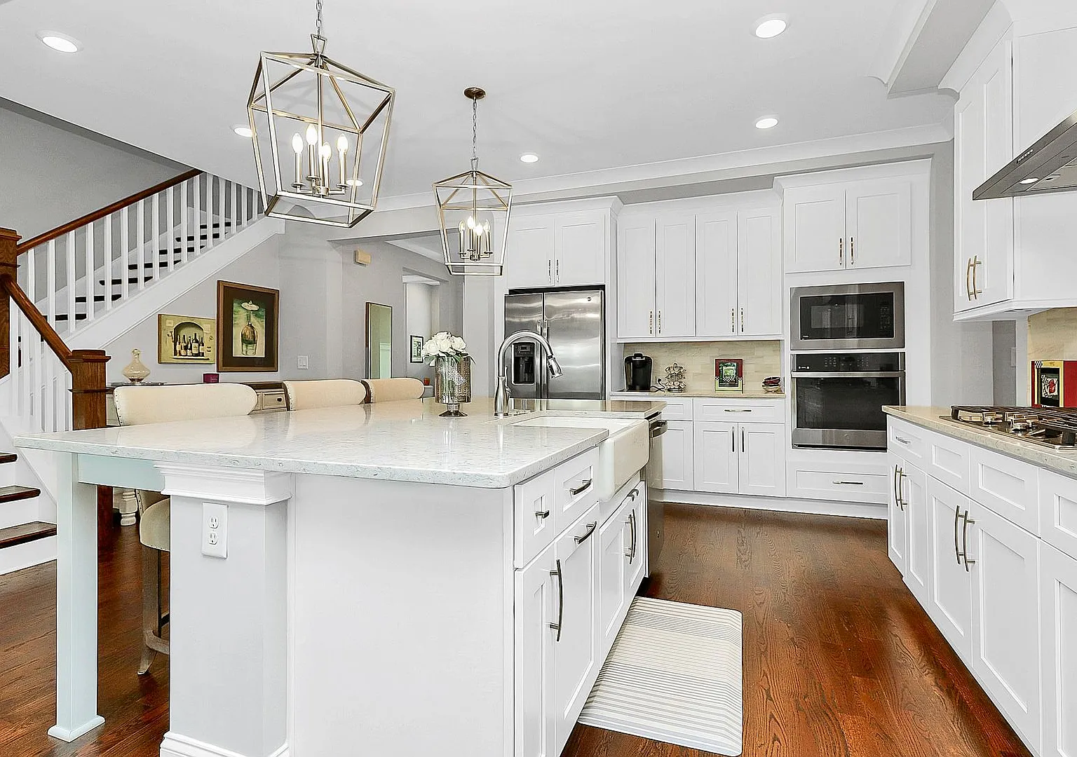 Water front home with a dock Lake Norman — Photo 2