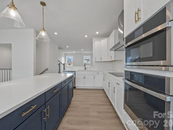 3213 Drift St, Charlotte, NC 28278