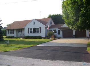 5848 Moline Martin Rd, Walbridge, OH 43465