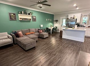 207 Date Palm Ln, Freeport, FL 32439