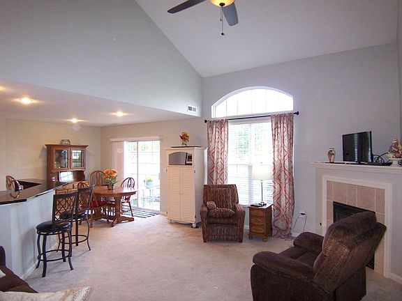 3rd image of 23 Lakes At Cheshire Dr