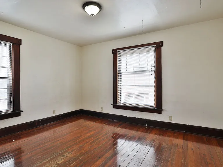 21 E Blake Ave — Photo 13