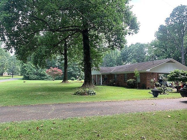 1st image of 627 Senatobia Dr
