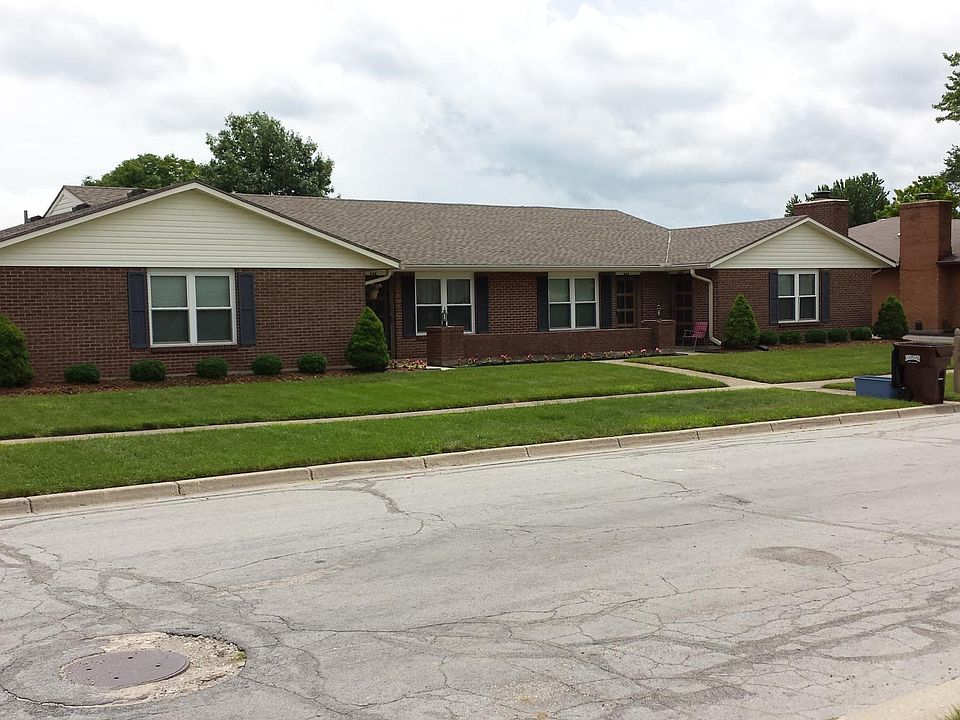 1st image of 856 Sussex Pl