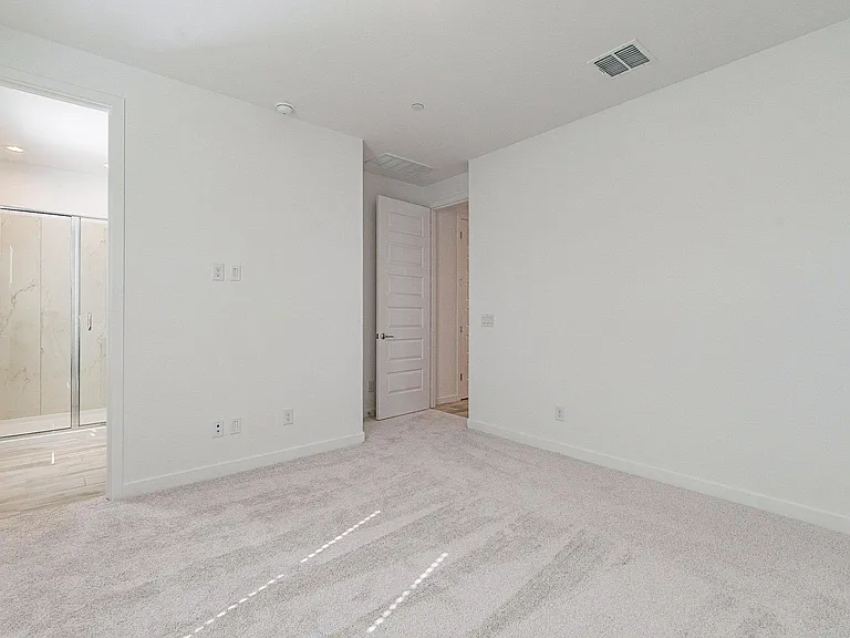 4042 E Amoroso Dr — Photo 21