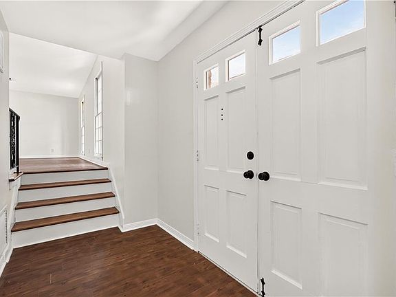 4th image of 133 Pineridge Rd