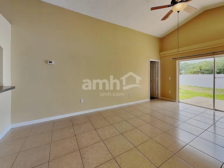 950 Woodsong Way — Photo 6