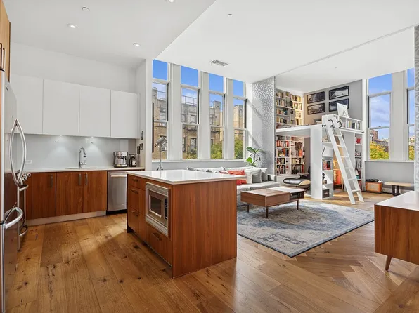 220 W 148th St #3K, New York, NY 10039