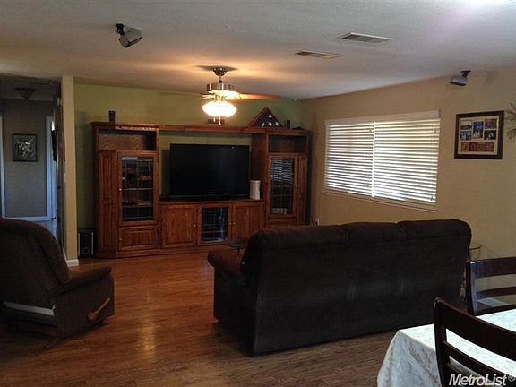 4th image of 4201 Glascow Dr