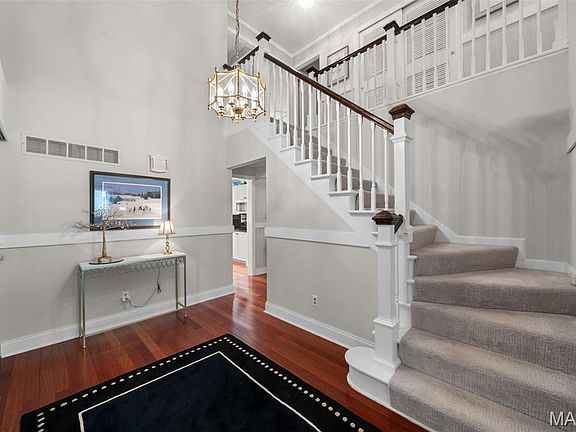 4th image of 12226 Royal Valley Dr