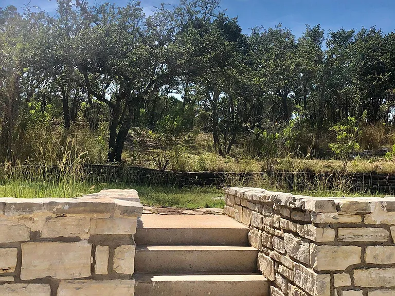 7 acres of privacy!