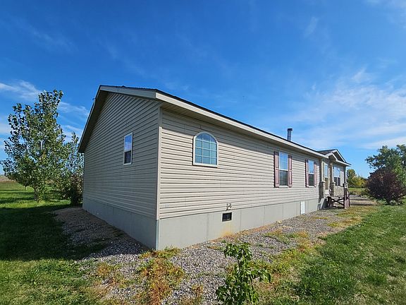3rd image of 146 1st St