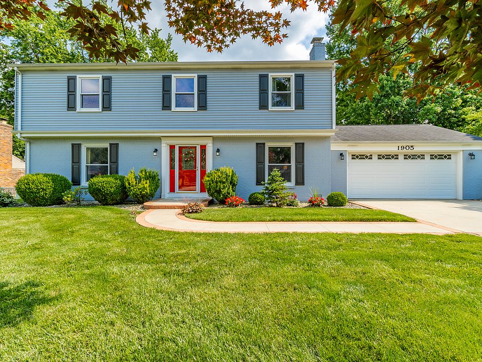 1st image of 1905 Oakwood Dr