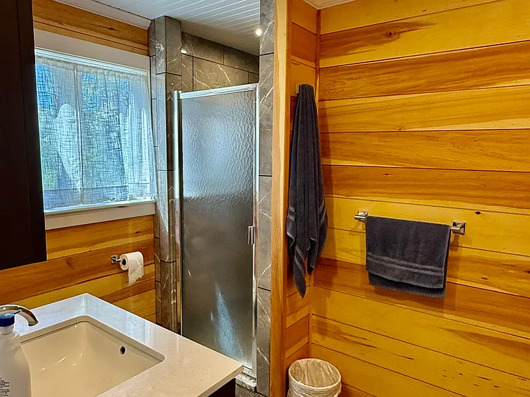 10 Cross St #1R — Photo 9