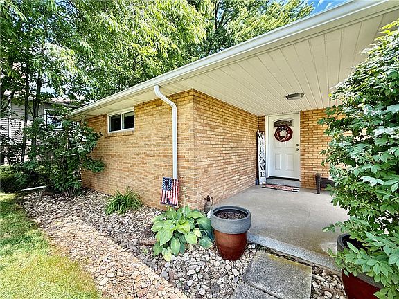 5th image of 215 Fisher Rd