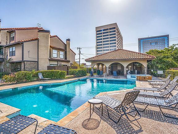 Community Pool!