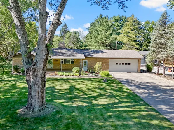 11994 Greenfield Rd, Zionsville, IN 46077