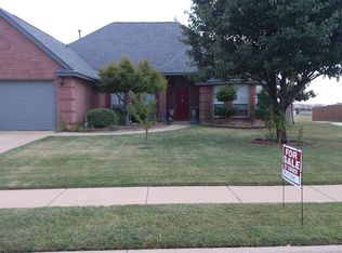 108 Parkview Dr, Saginaw, TX 76179