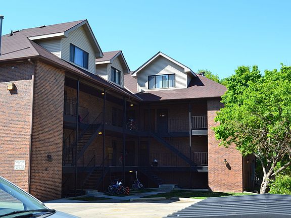 2nd image of 2909 Q St #4