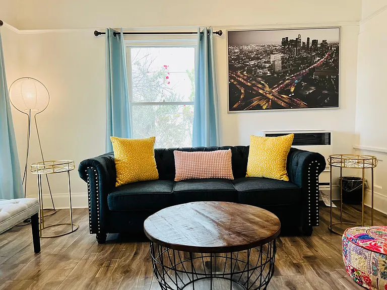 516 N Virgil Ave — Photo 8