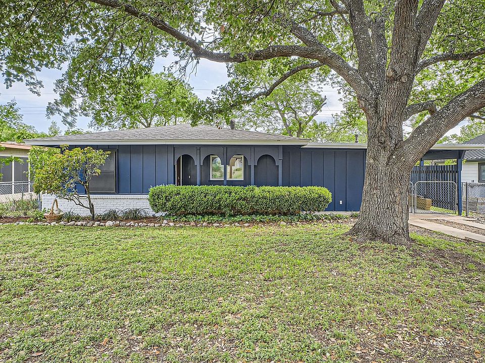 1st image of 207 Rowland Dr