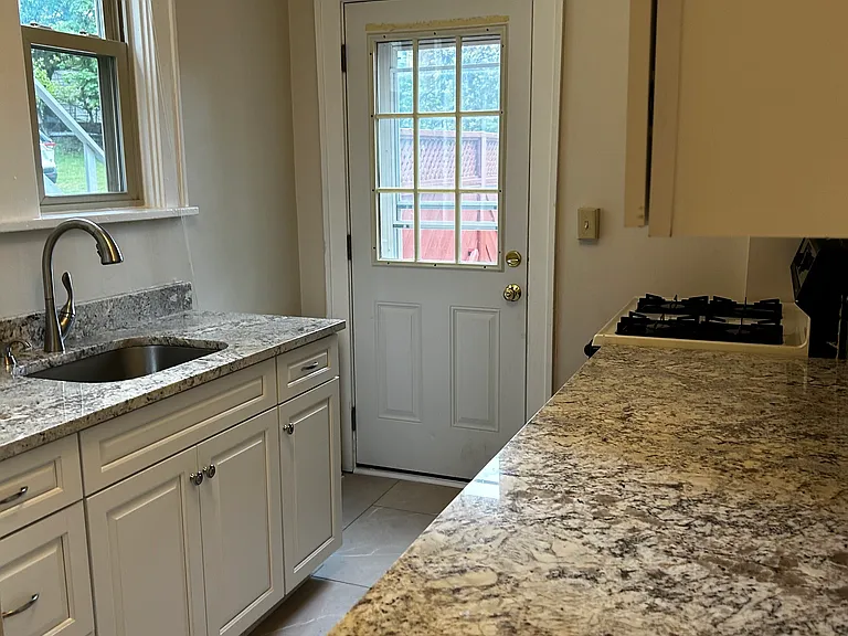 New Kitchen (Renovated April 2025)