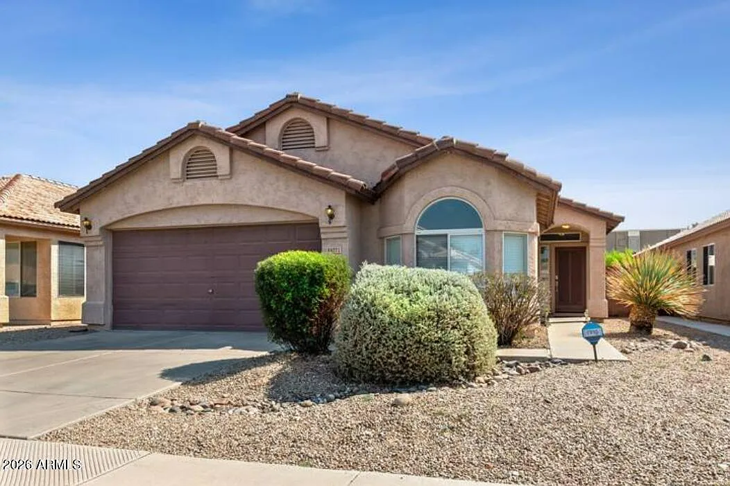 4 bed, 2.0 bath, 1524 sqft, $3,400 — Photo 2