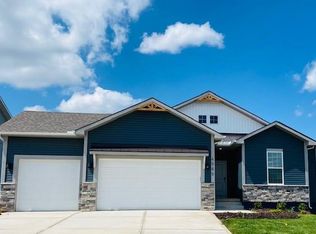 4060 NW Eclipse Pl, Blue Springs, MO 64015