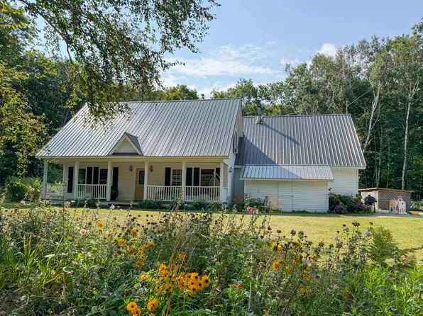 31094 Fox Lake Rd, Beaver Island, MI 49782