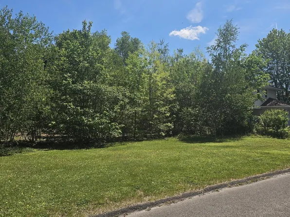 101 Buttonwood St, Jessup, PA 18434