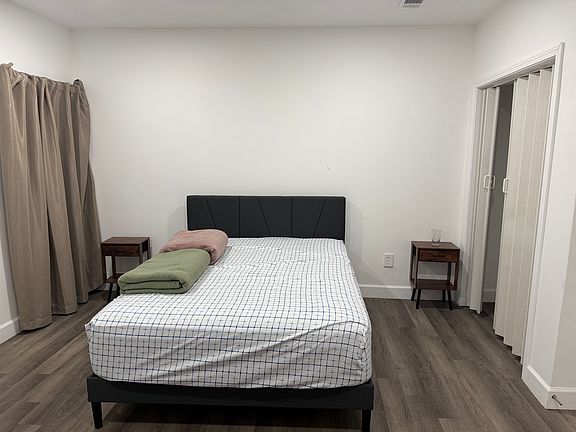 5th image of 1252 Towncastle Way Unit B-1