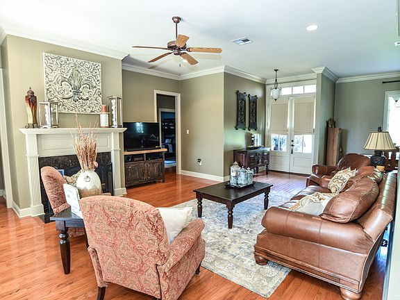 4th image of 15100 Fieldwood Cir