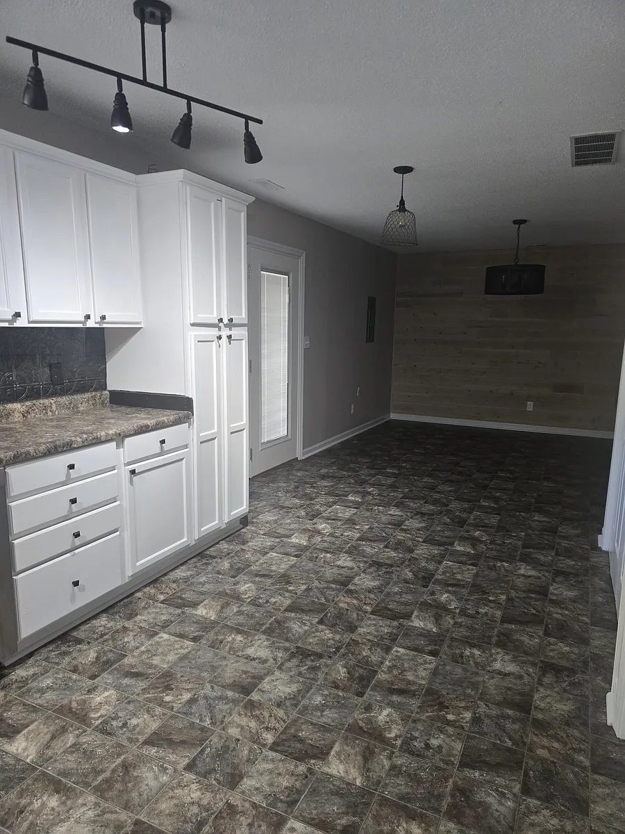 Building Photo - 1744 Waterfield Dr